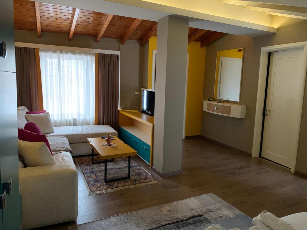 Guest House People Корча Экстерьер фото