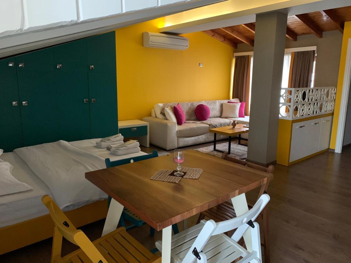 Guest House People Корча Экстерьер фото