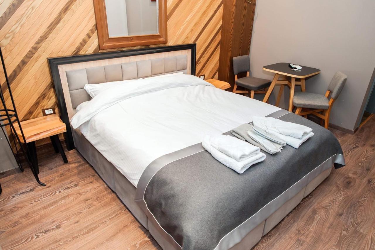 Guest House People Корча Экстерьер фото